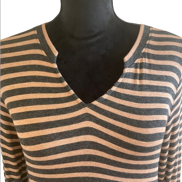 🎉SALE Cabi Slant Asymmetrical Striped Long Sleeve Tunic - Picture 3 of 7